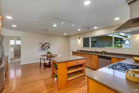 Kitchen - 7 Temelec Cir, Sonoma, CA 95476 photo 2 of 5