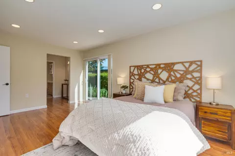 Bedroom - 7 Temelec Cir, Sonoma, CA 95476 photo 3 of 7