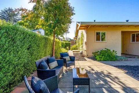 Exterior - 7 Temelec Cir, Sonoma, CA 95476 photo 7 of 8