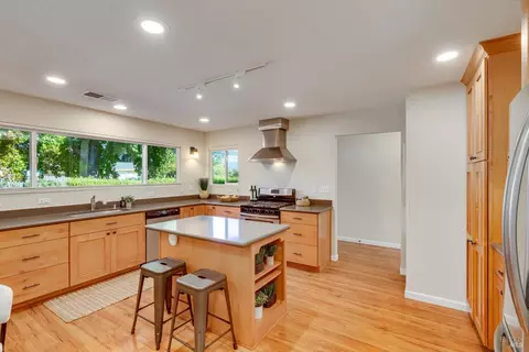 Kitchen - 7 Temelec Cir, Sonoma, CA 95476 photo 3 of 5