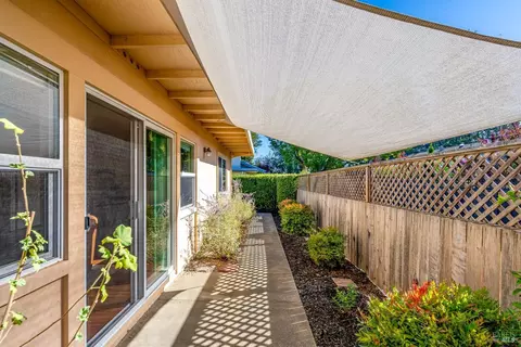 Exterior - 7 Temelec Cir, Sonoma, CA 95476 photo 4 of 8