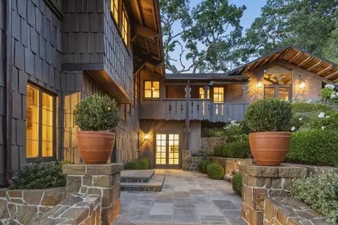 Exterior - 126 Winding Way, Ross, CA 94957 photo 7 of 17