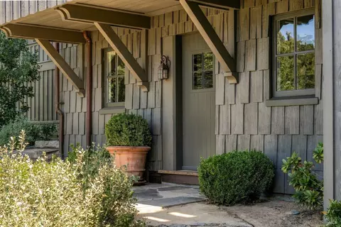 Exterior - 126 Winding Way, Ross, CA 94957 photo 8 of 17