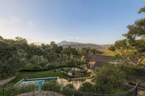 Exterior - 126 Winding Way, Ross, CA 94957 photo 16 of 17