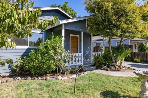 235 Willow St, Santa Rosa, CA 95401