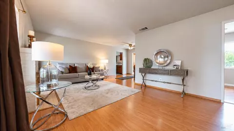 Living - 1212 Lincoln St, Fairfield, CA 94533 photo 1 of 3