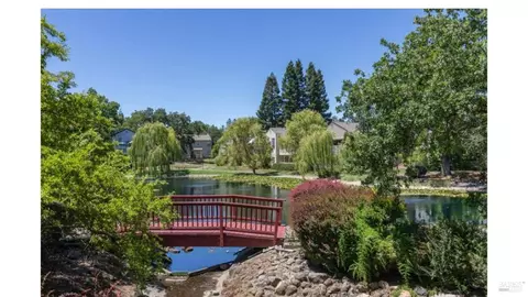 18012 Stanford Ct, Sonoma, CA 95476