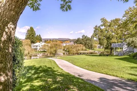 18012 Stanford Ct, Sonoma, CA 95476