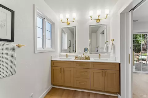 Bath - 227 Baker St, Benicia, CA 94510 photo 3 of 3