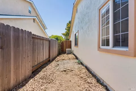 Exterior - 227 Baker St, Benicia, CA 94510 photo 6 of 6