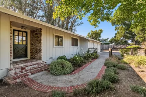 19214-19220 Willow Ln, Sonoma, CA 95476