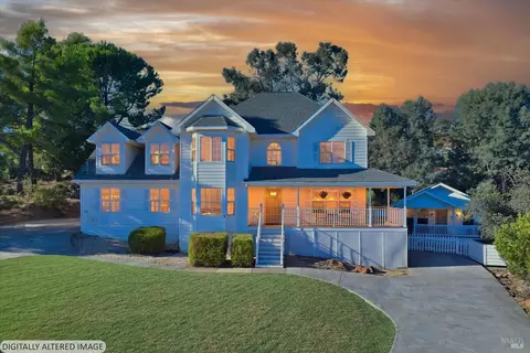 16536 Crescent Ct, Hidden Valley Lake, CA 95467