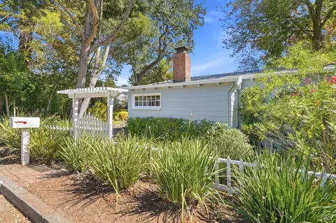 Exterior - 3 Emlin Pl, Kentfield, CA 94904 photo 2 of 11