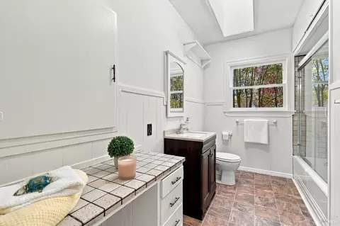 Bath - 3 Emlin Pl, Kentfield, CA 94904 photo 1 of 3