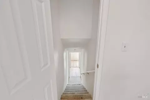 Entry Way - 473 Gilcrest Ave, Vallejo, CA 94591 photo 5 of 5