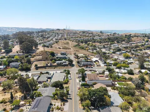 View/Area - 473 Gilcrest Ave, Vallejo, CA 94591 photo 1 of 5