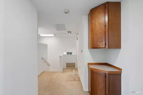 Entry Way - 473 Gilcrest Ave, Vallejo, CA 94591 photo 3 of 5