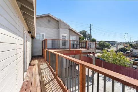 Exterior - 473 Gilcrest Ave, Vallejo, CA 94591 photo 2 of 10