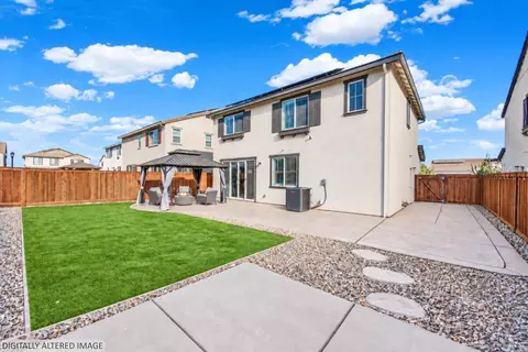 Exterior - 2035 Quiet Acres Ln, Dixon, CA 95620 photo 6 of 7