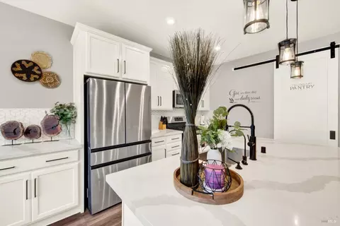 Kitchen - 2035 Quiet Acres Ln, Dixon, CA 95620 photo 7 of 7