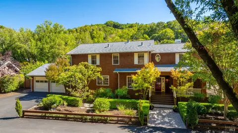 2 Hunter Crk, Fairfax, CA 94930