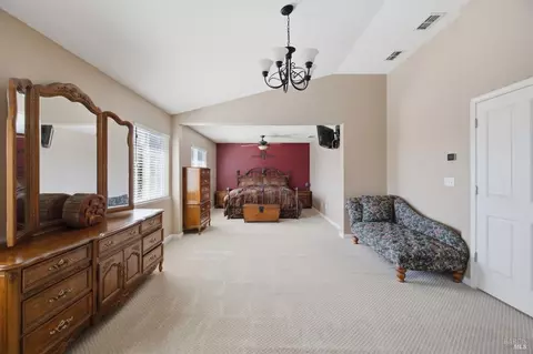 Bedroom - 280 Rennert Way, Dixon, CA 95620 photo 2 of 8