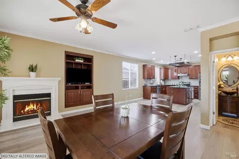 Dining - 280 Rennert Way, Dixon, CA 95620 photo 2 of 3