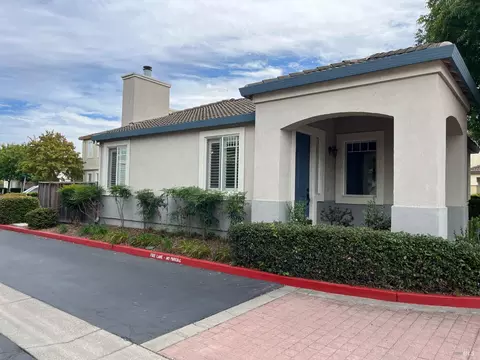 Exterior - 725 Big Sur Ct, Fairfield, CA 94533 photo 4 of 8