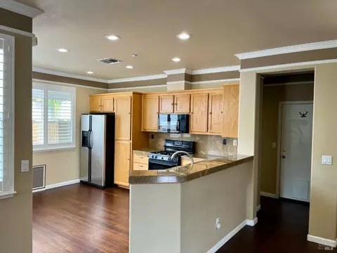 Kitchen - 725 Big Sur Ct, Fairfield, CA 94533 photo 1 of 5