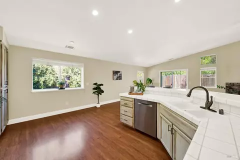 Kitchen - 1460 Austin Dr, Dixon, CA 95620 photo 6 of 6