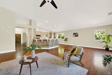 Living - 1460 Austin Dr, Dixon, CA 95620 photo 5 of 8