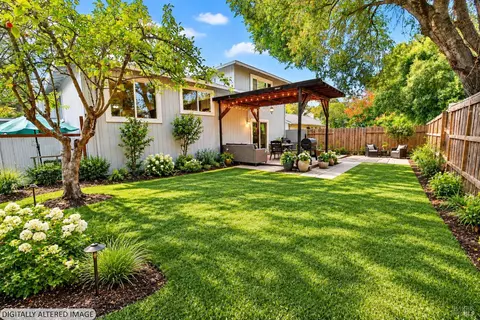 Exterior - 467 Harper Ct, Windsor, CA 95492 photo 4 of 11