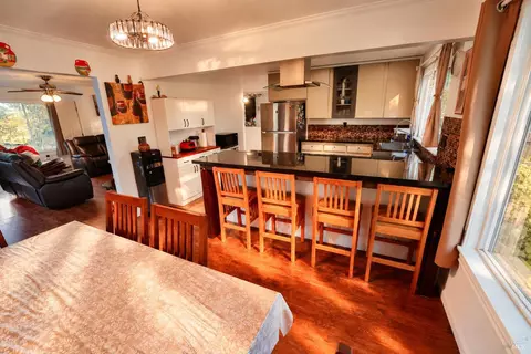 Kitchen - 467 Harper Ct, Windsor, CA 95492 photo 1 of 2