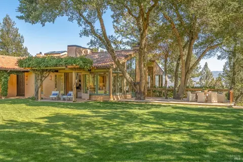 1700 Walnut Dr, Oakville, CA 94562