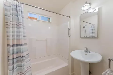 Bath - 160 Cherry St, Ukiah, CA 95482 photo 1 of 1