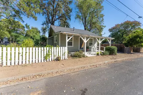 160 Cherry St, Ukiah, CA 95482