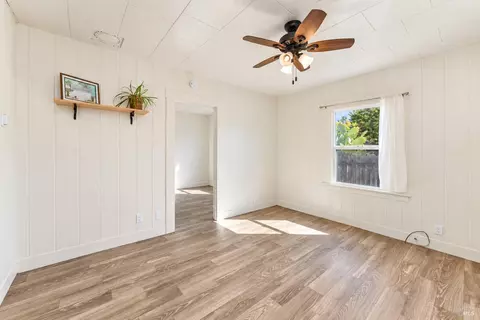 Living - 160 Cherry St, Ukiah, CA 95482 photo 3 of 3