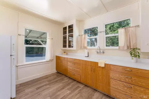 Kitchen - 160 Cherry St, Ukiah, CA 95482 photo 1 of 2