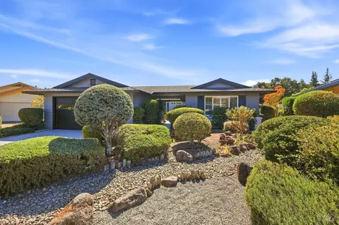 283 Belhaven Cir, Santa Rosa, CA 95409
