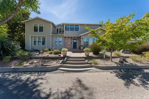 Exterior - 25 Highland Ct, Ukiah, CA 95482 photo 2 of 17