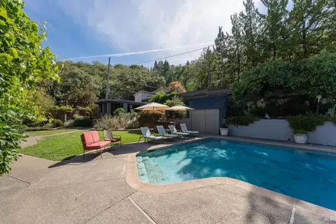 Exterior - 25 Highland Ct, Ukiah, CA 95482 photo 16 of 17