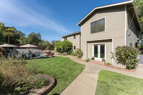 Exterior - 25 Highland Ct, Ukiah, CA 95482 photo 13 of 17
