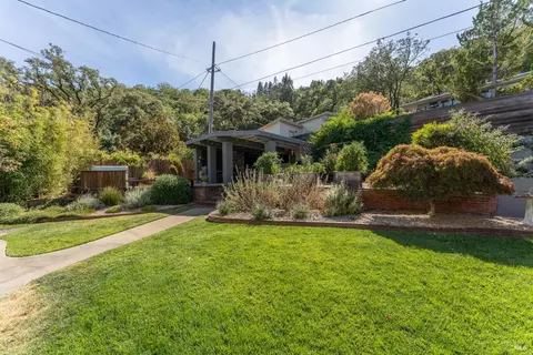 Exterior - 25 Highland Ct, Ukiah, CA 95482 photo 10 of 17
