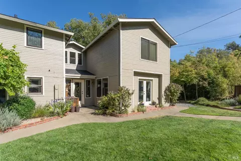 Exterior - 25 Highland Ct, Ukiah, CA 95482 photo 12 of 17
