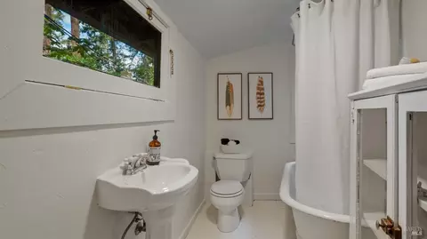 Bath - 469 Corona Ave, Lagunitas, CA 94938 photo 3 of 3