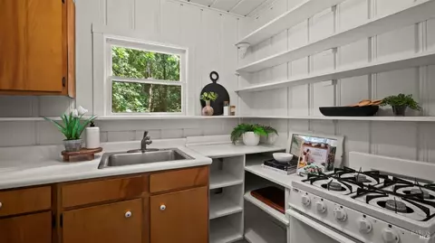 Kitchen - 469 Corona Ave, Lagunitas, CA 94938 photo 1 of 3