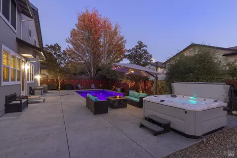 Exterior - 1141 Pedroncelli Dr, Windsor, CA 95492 photo 6 of 13