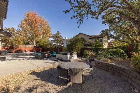 Exterior - 1141 Pedroncelli Dr, Windsor, CA 95492 photo 13 of 13