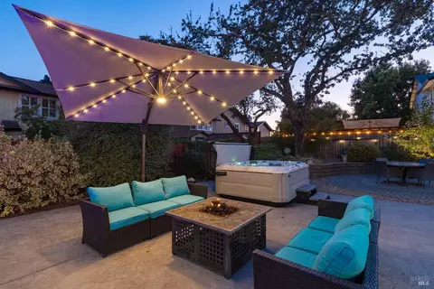 Exterior - 1141 Pedroncelli Dr, Windsor, CA 95492 photo 7 of 13