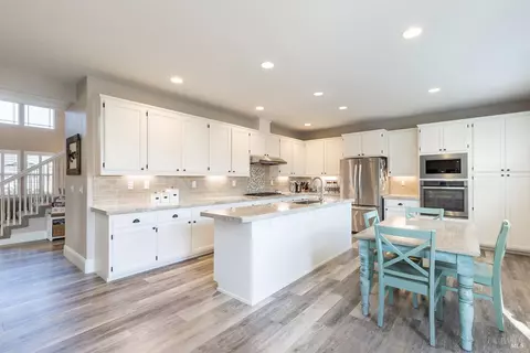 Kitchen - 1141 Pedroncelli Dr, Windsor, CA 95492 photo 4 of 7